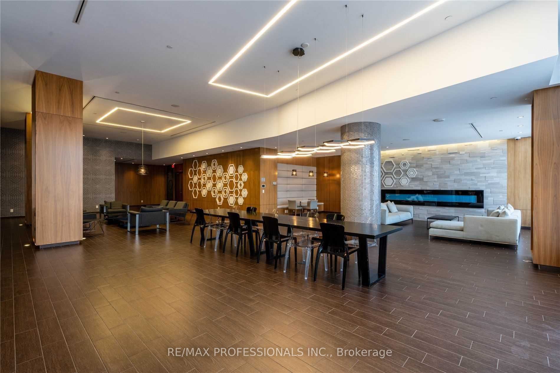 36 Park Lawn Road, #3707