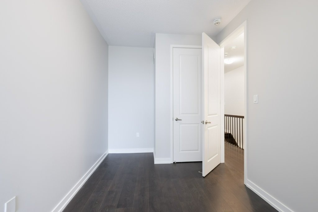 220 Squire Crescent