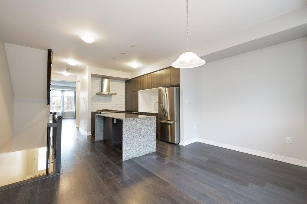 220 Squire Crescent