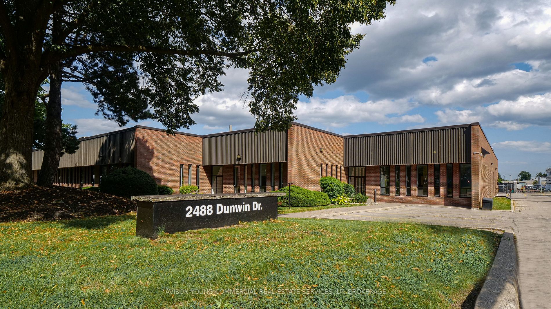 2488 Dunwin Dr