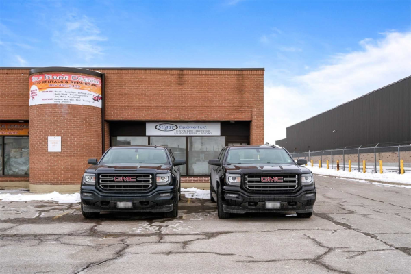 2 Bram Crt, Brampton