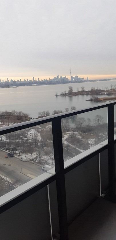 20 Shore Breeze Drive S, #1106