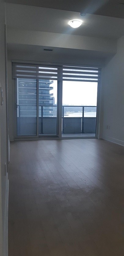 20 Shore Breeze Drive S, #1106