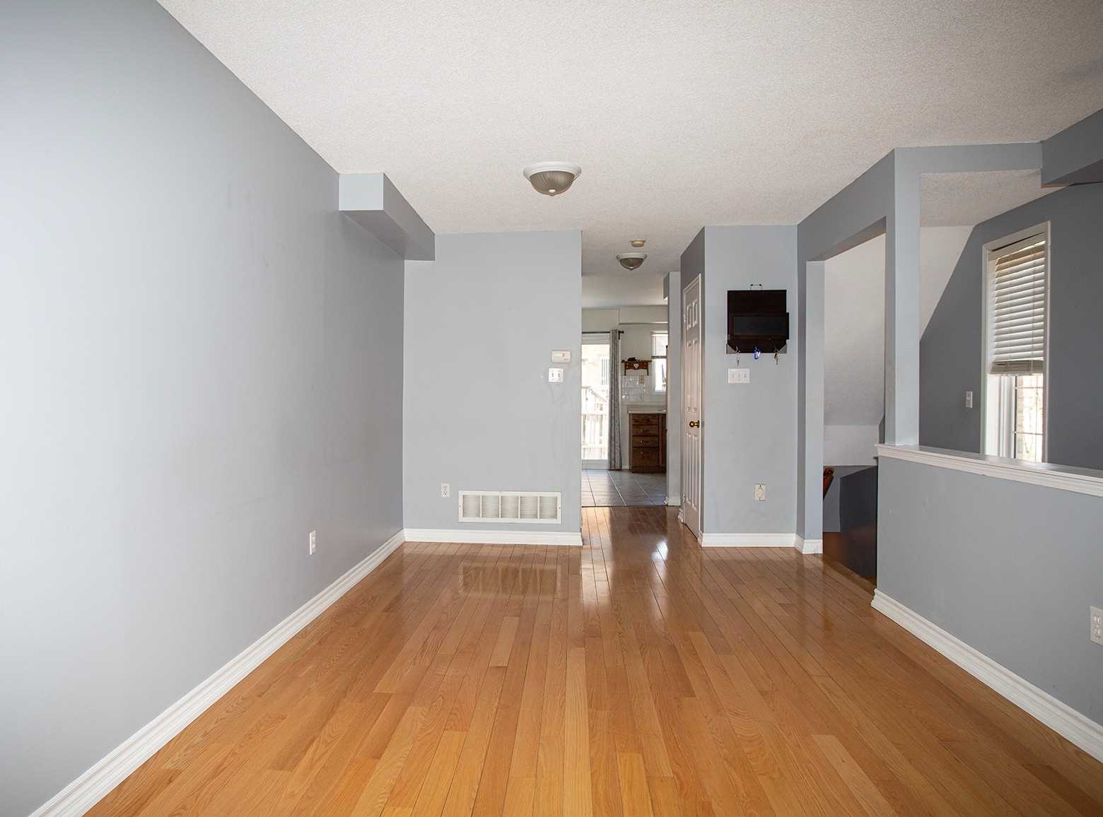 Listing W5960383 - Large Photo # 3