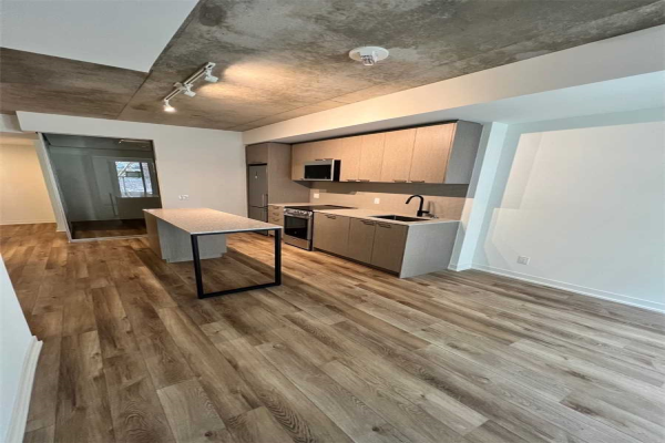1808 St Clair Ave W, Toronto