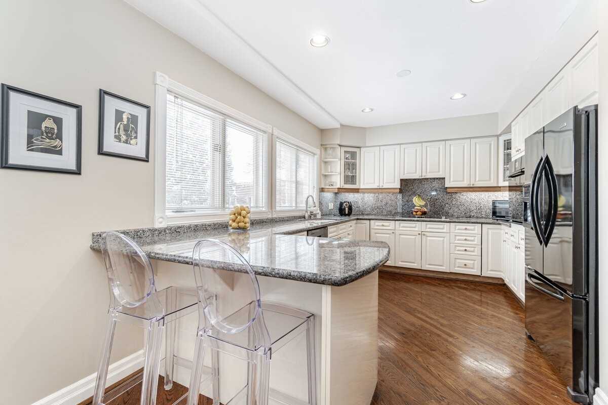 1551 Maple Ridge Dr