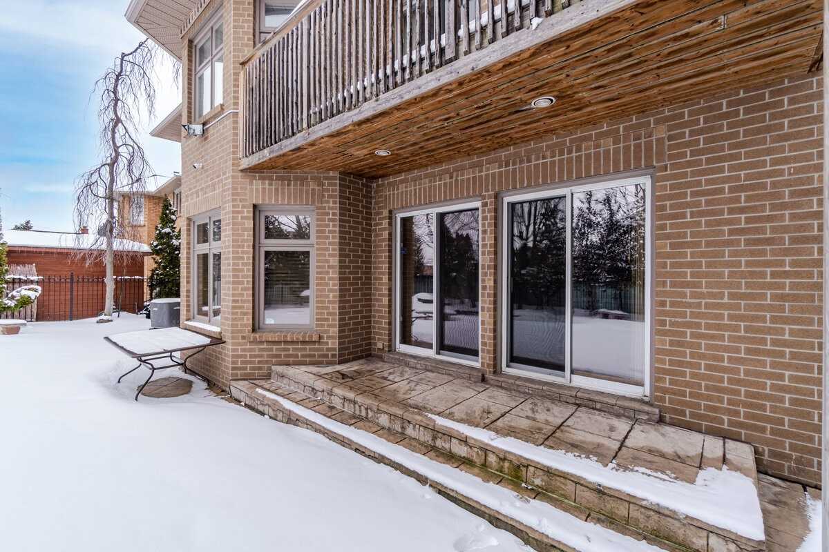 1551 Maple Ridge Dr