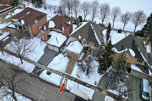 1551 Maple Ridge Dr, Mississauga
