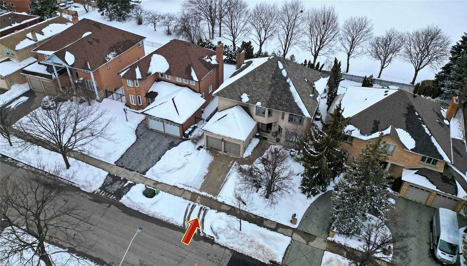 1551 Maple Ridge Dr