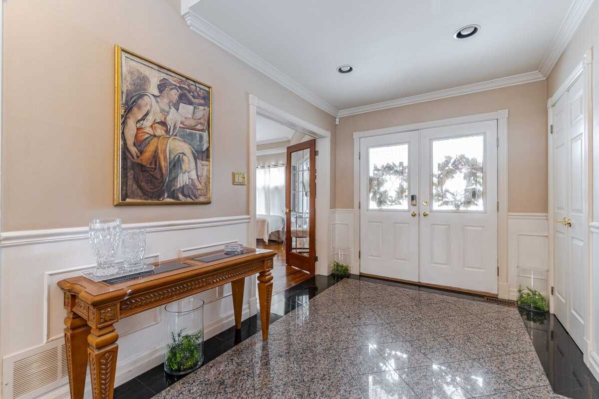 1551 Maple Ridge Dr