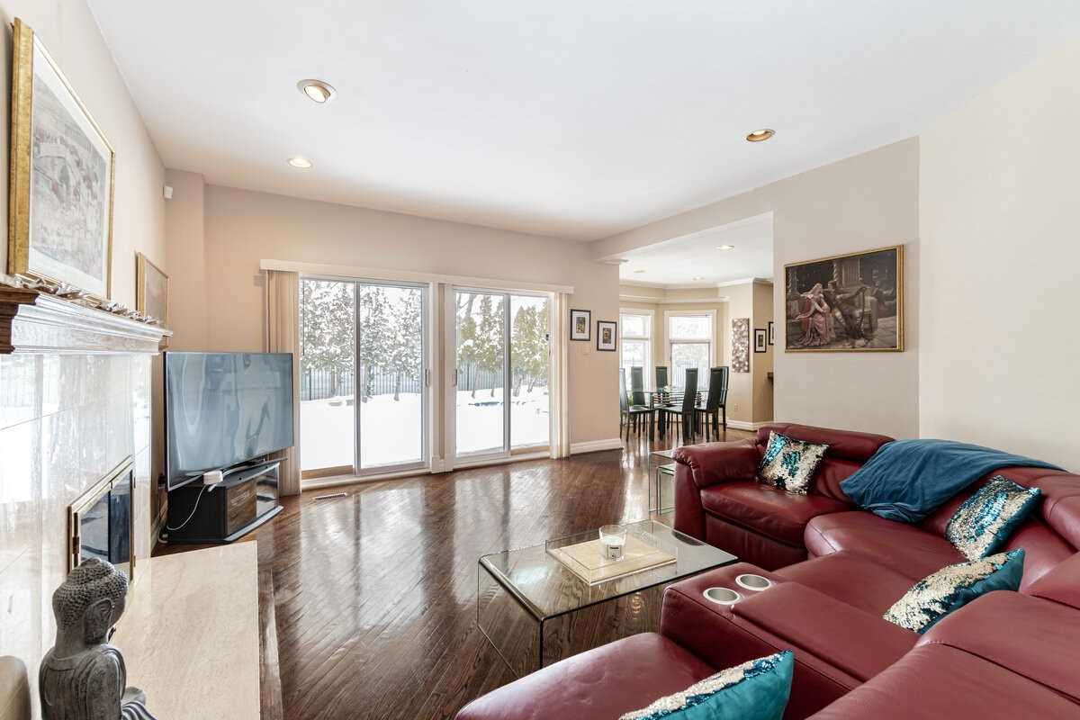 1551 Maple Ridge Dr