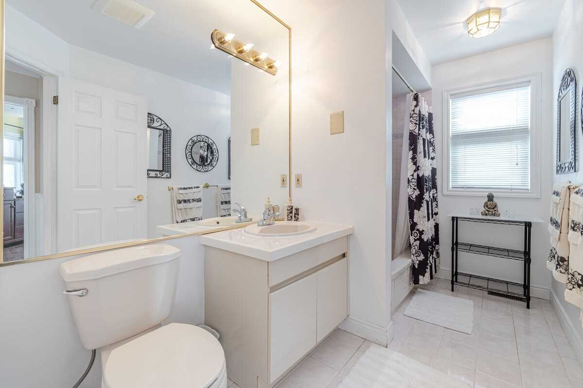 1551 Maple Ridge Dr