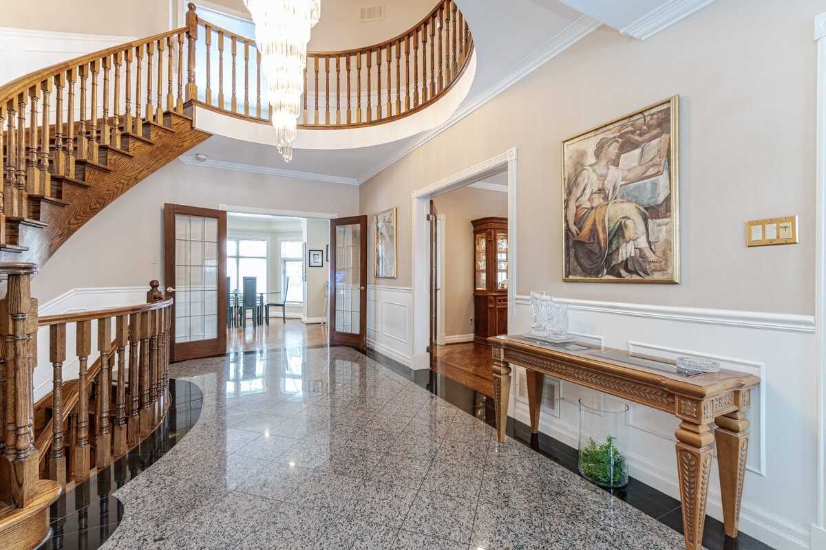 1551 Maple Ridge Dr