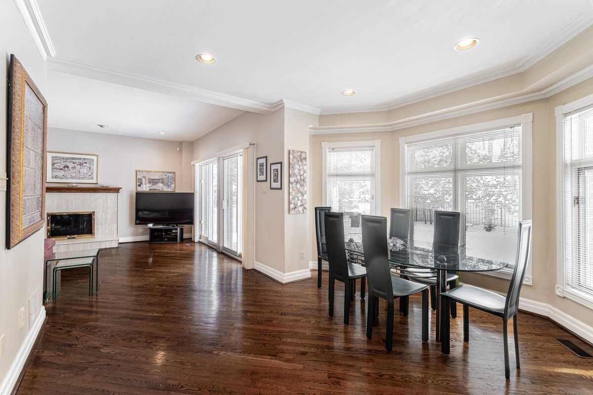 1551 Maple Ridge Dr