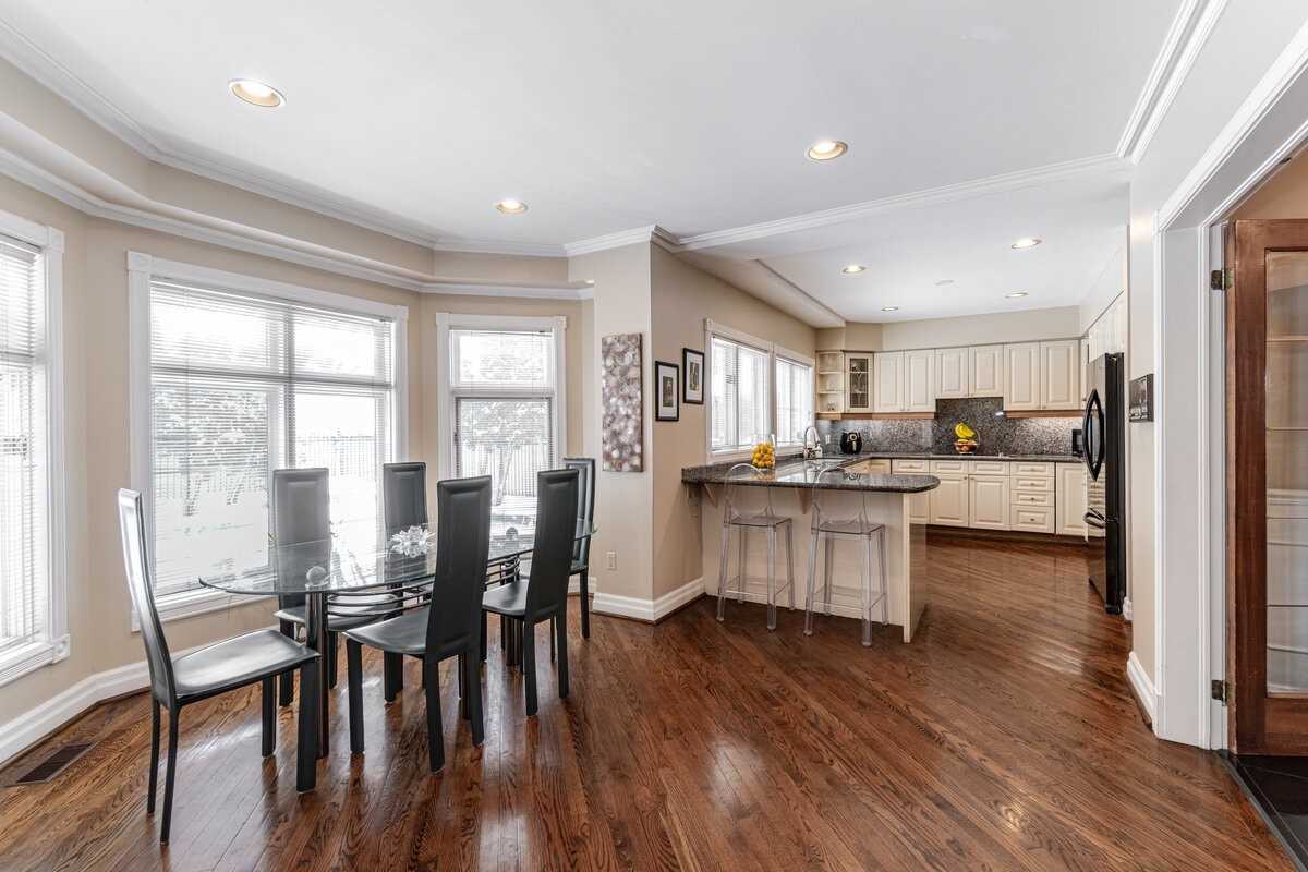 1551 Maple Ridge Dr