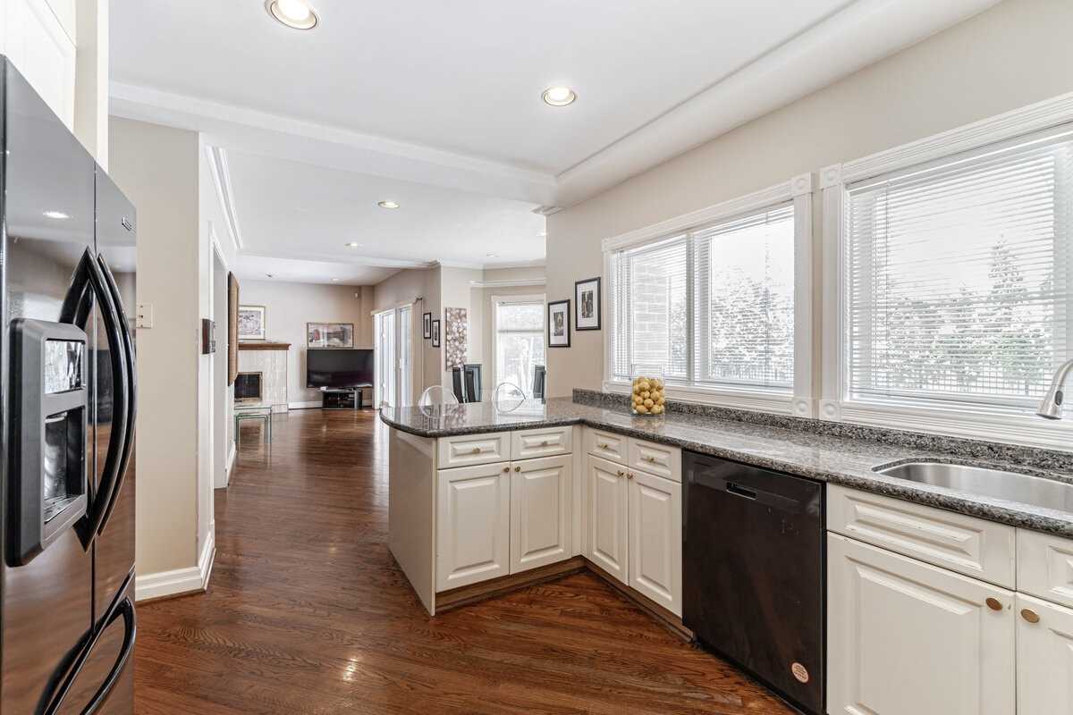 1551 Maple Ridge Dr