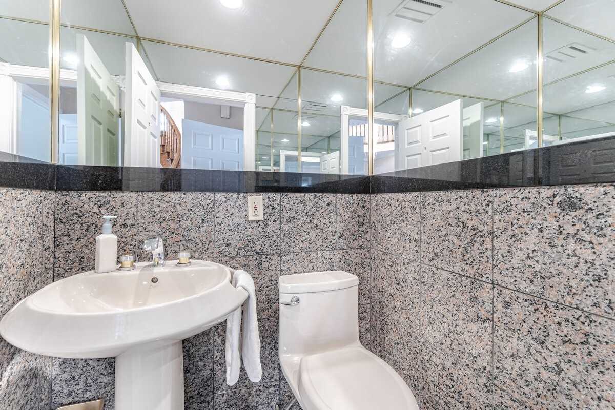 1551 Maple Ridge Dr