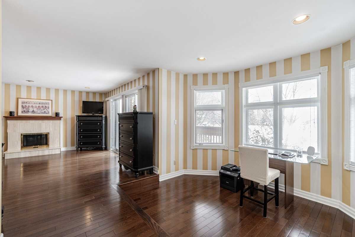 1551 Maple Ridge Dr