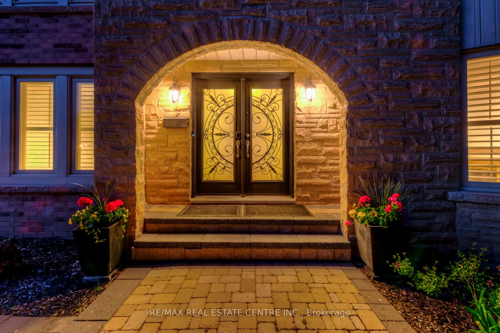 Listing W5960896 - Large Photo # 2