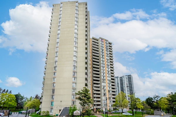10 Martha Eaton Way, Toronto