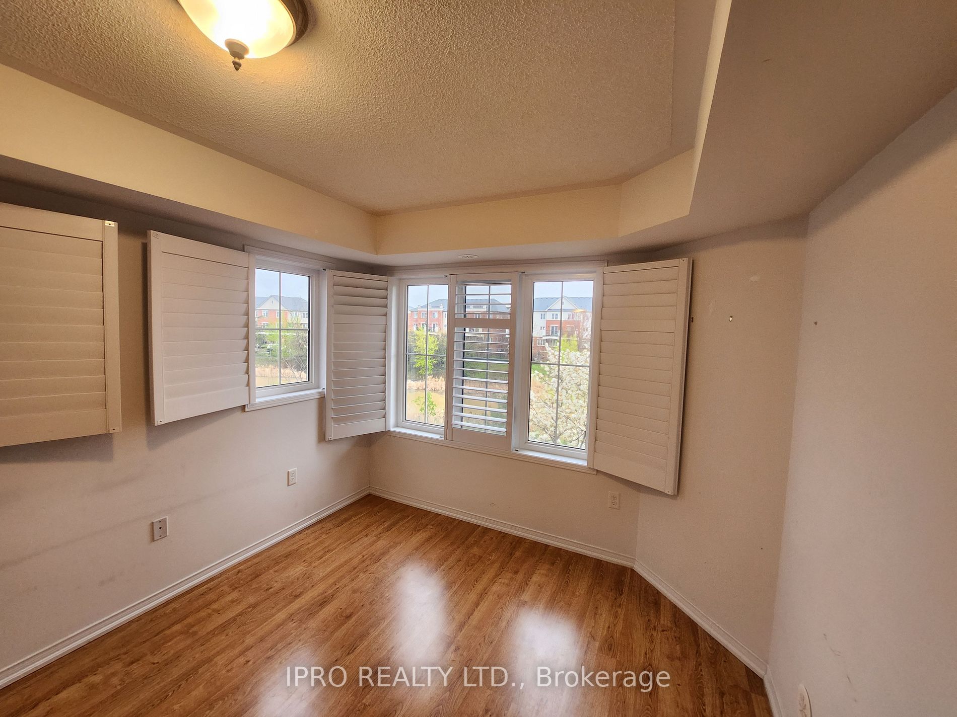 2496 Post Road, #18