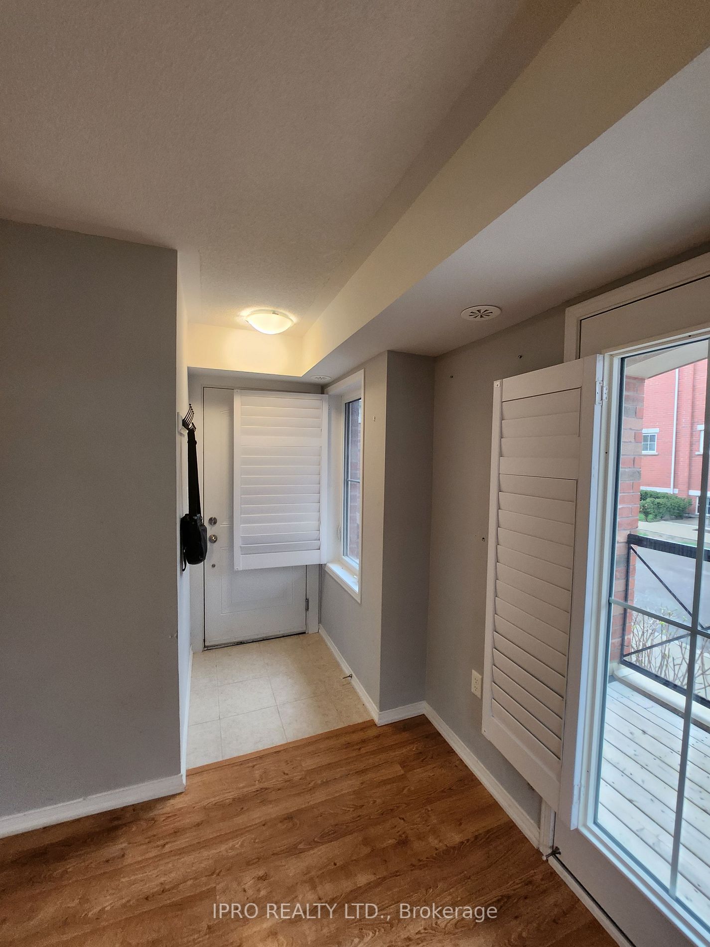 2496 Post Road, #18