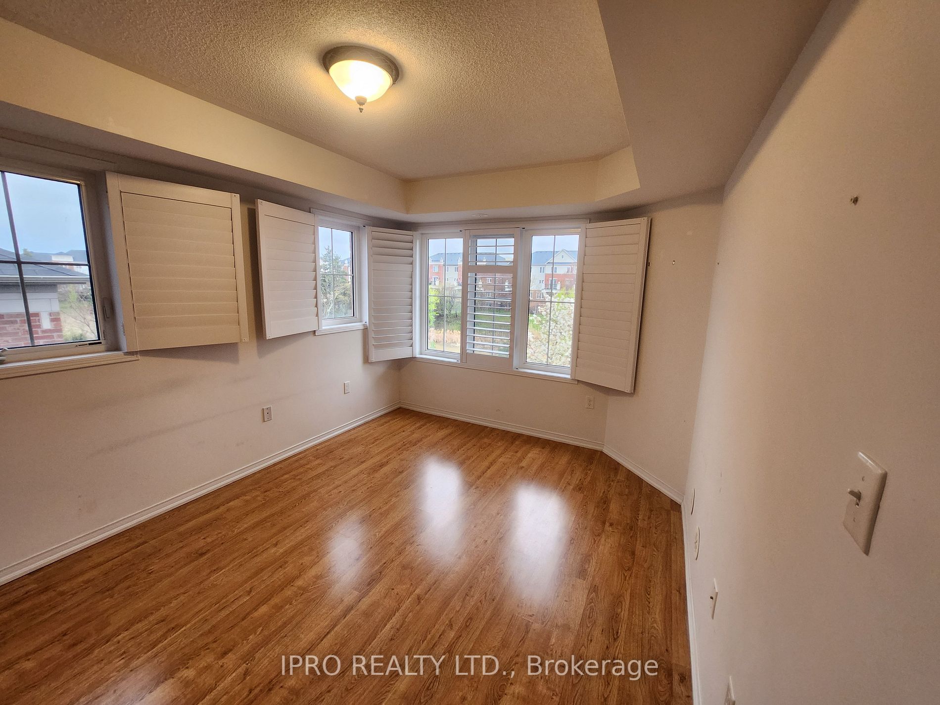 2496 Post Road, #18