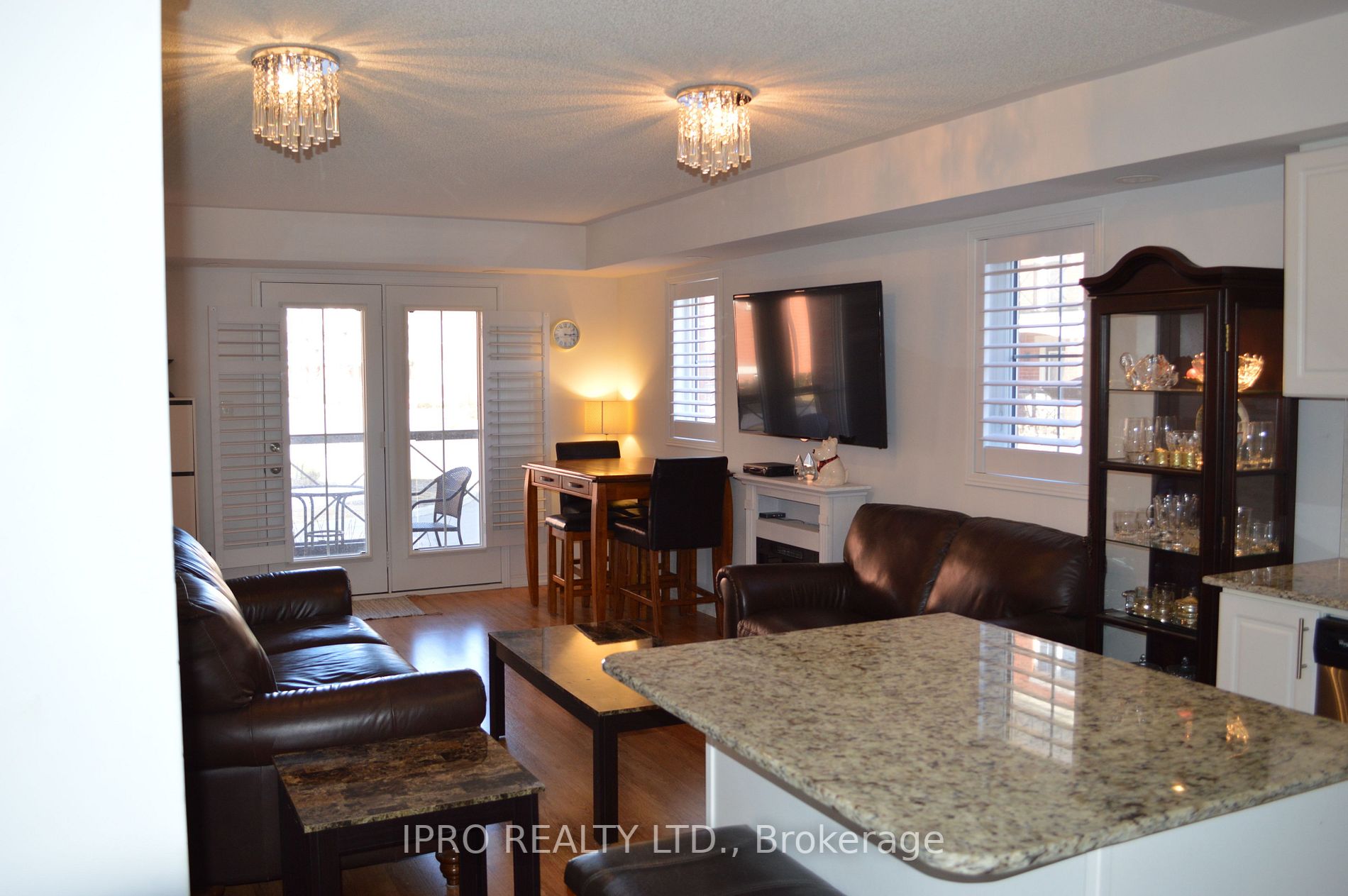 2496 Post Road, #18