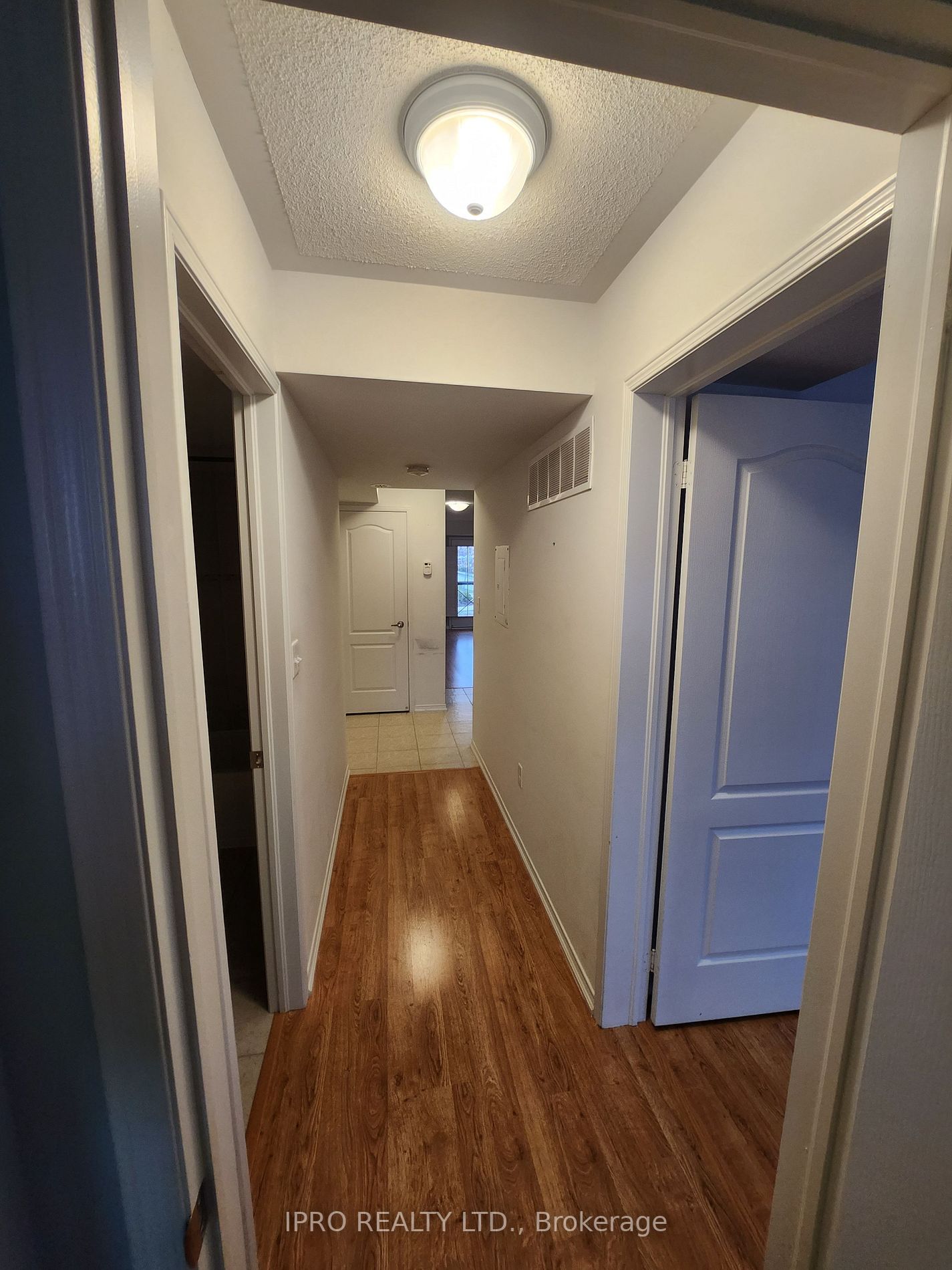 2496 Post Road, #18