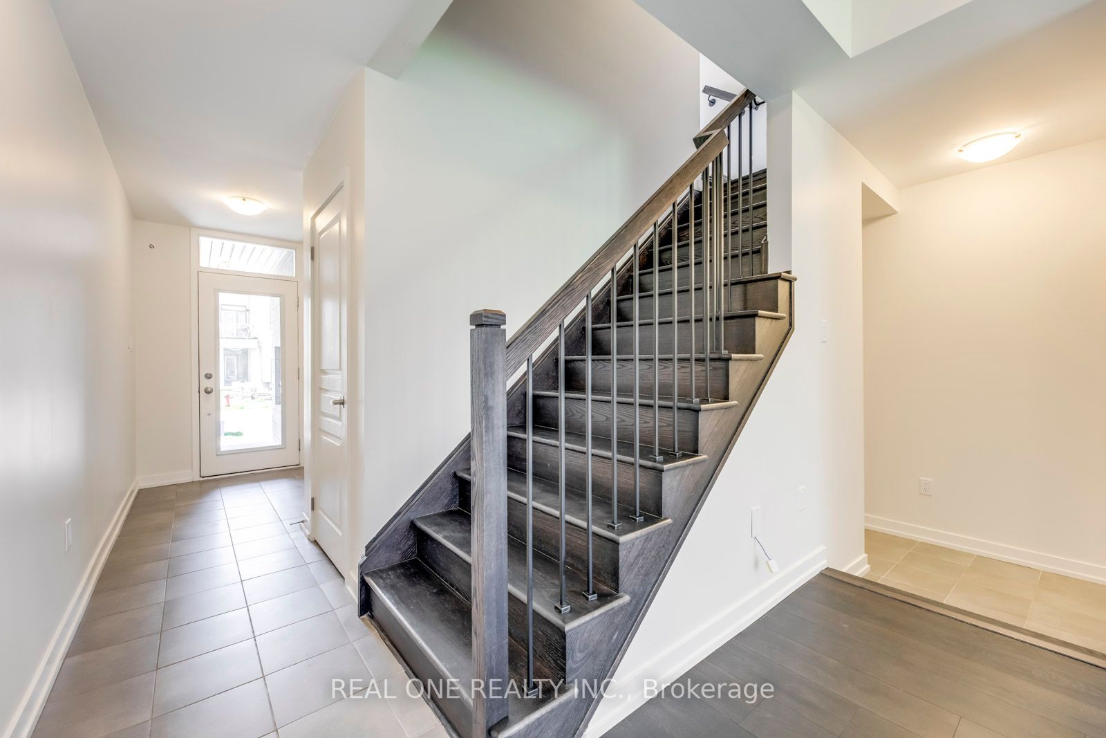 170 Squire Cres