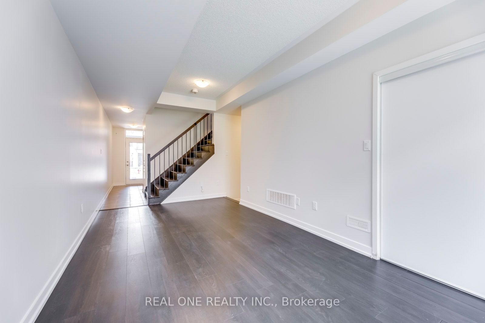 170 Squire Cres