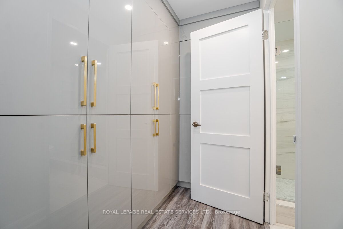 2045 Lake Shore Blvd W, #708