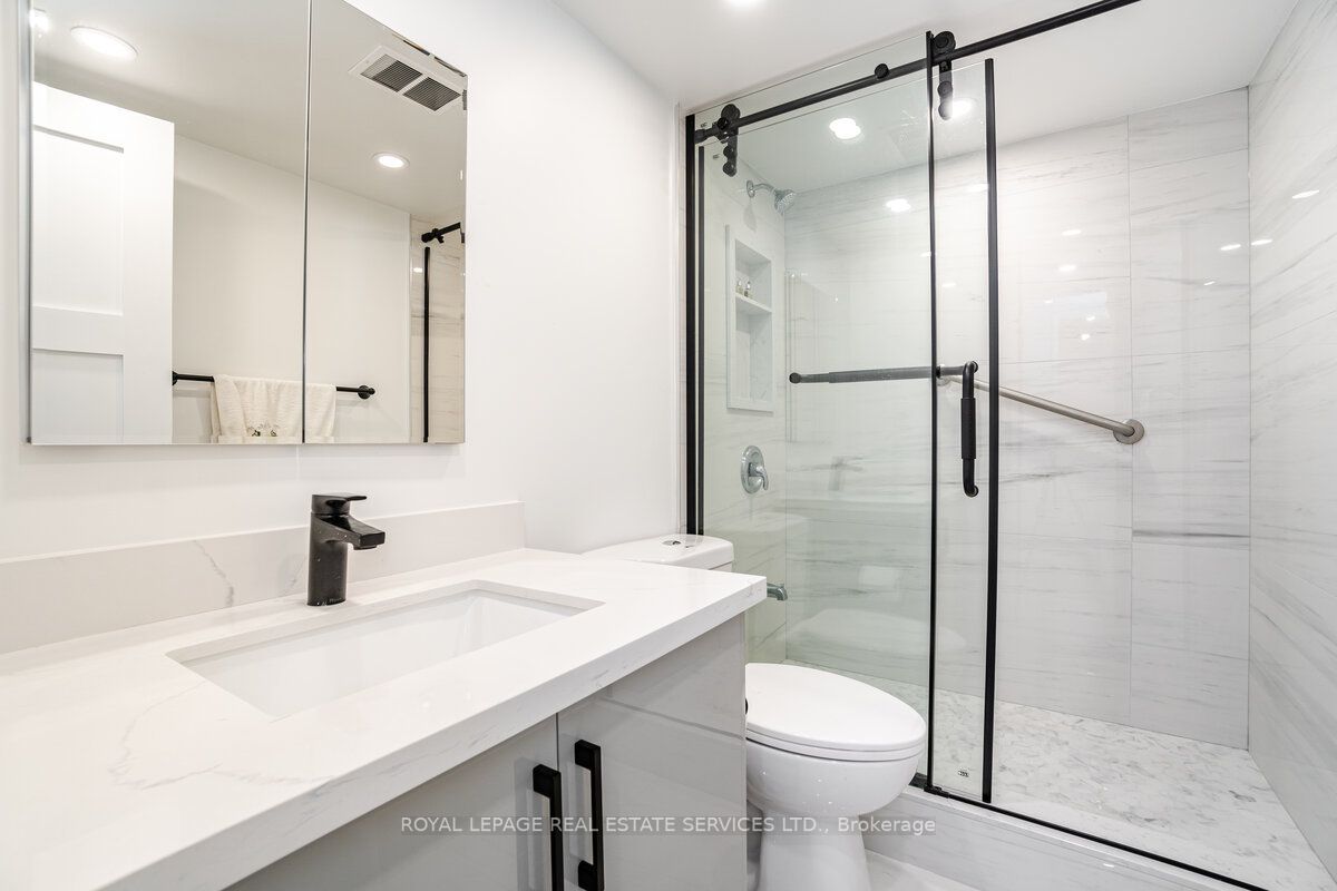 2045 Lake Shore Blvd W, #708