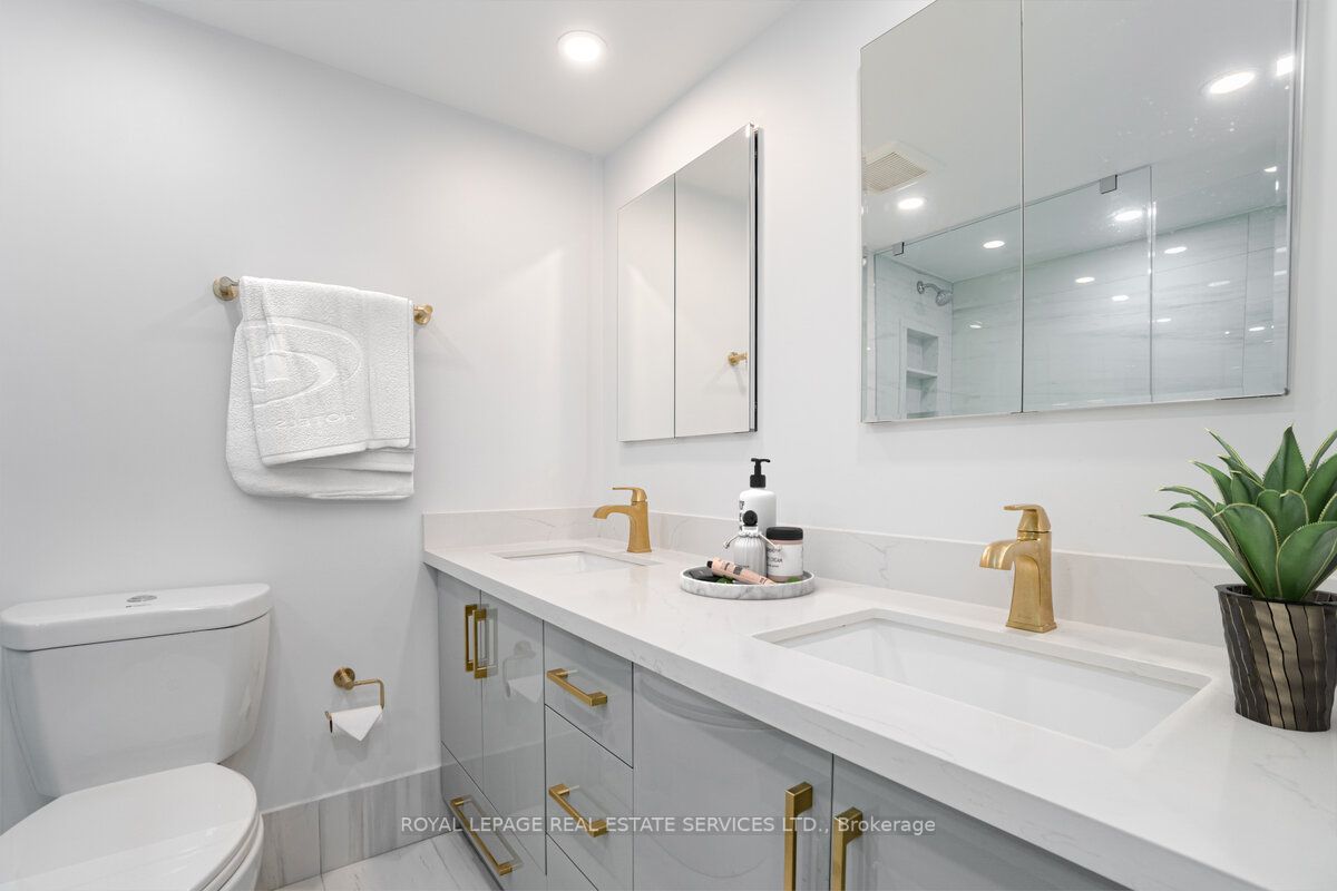 2045 Lake Shore Blvd W, #708