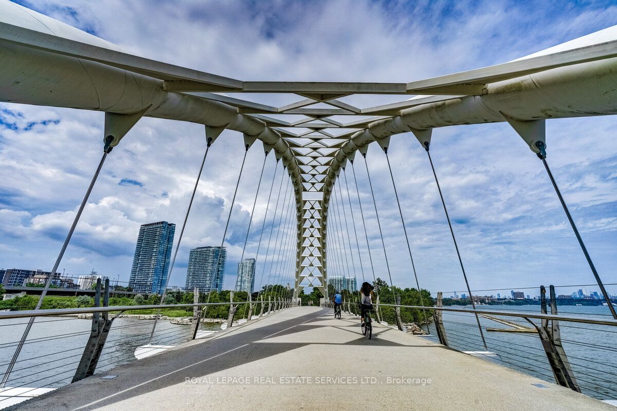 2045 Lake Shore Blvd W, #708