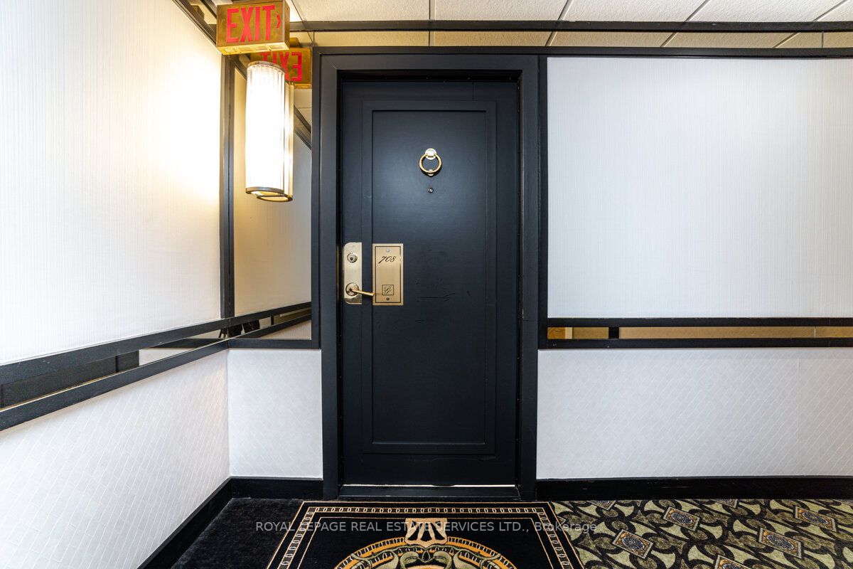 2045 Lake Shore Blvd W, #708