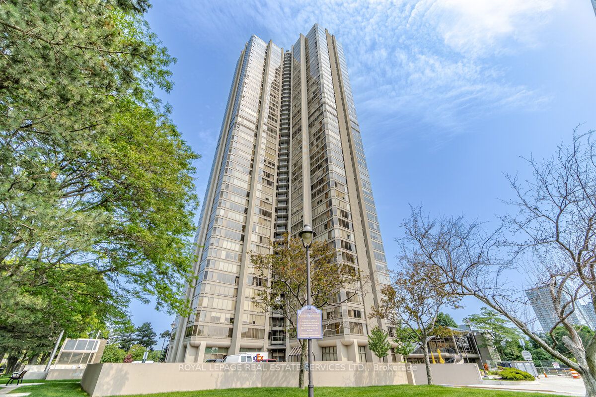 2045 Lake Shore Blvd W, #708