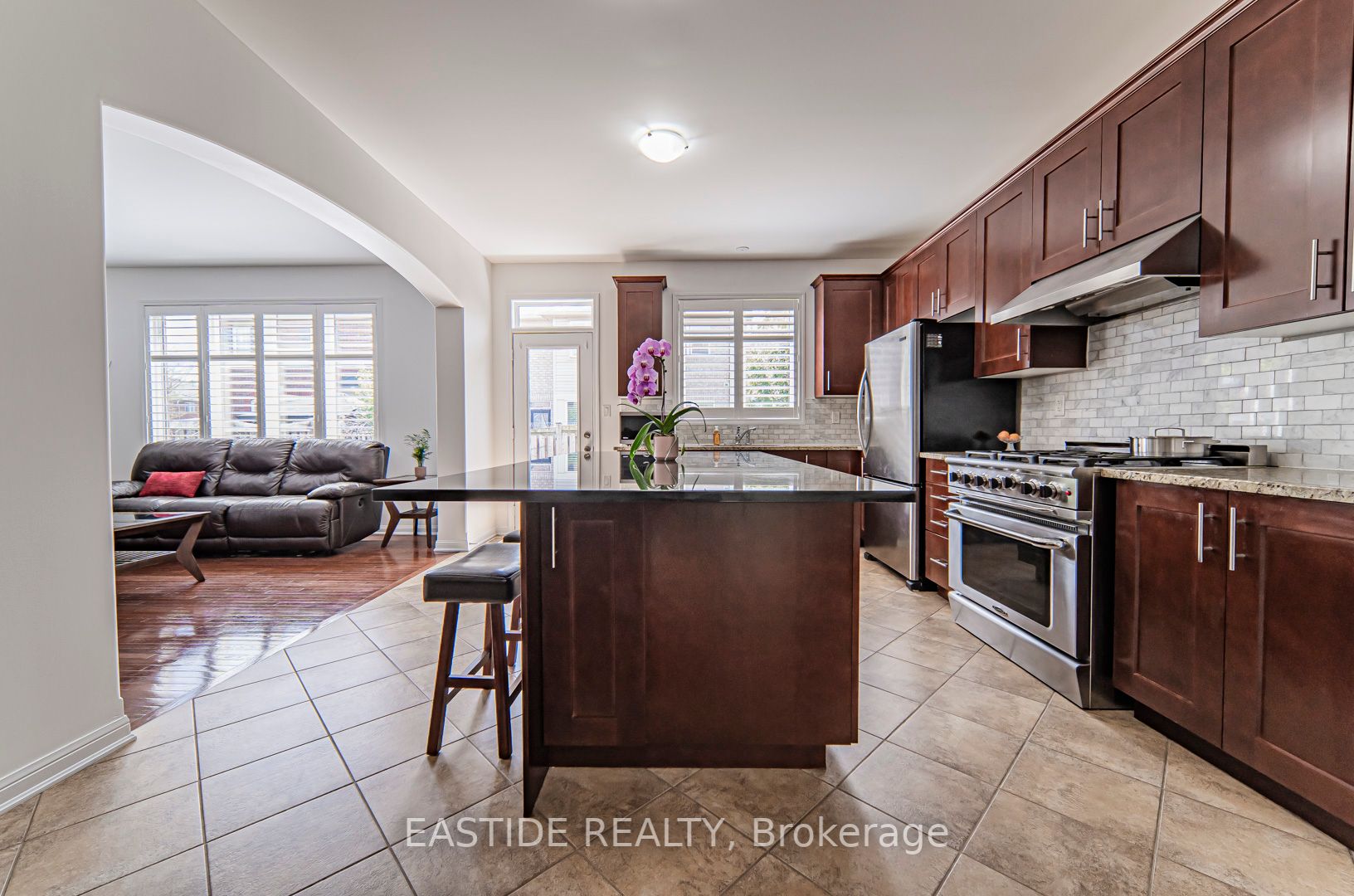 Listing W5962044 - Large Photo # 12