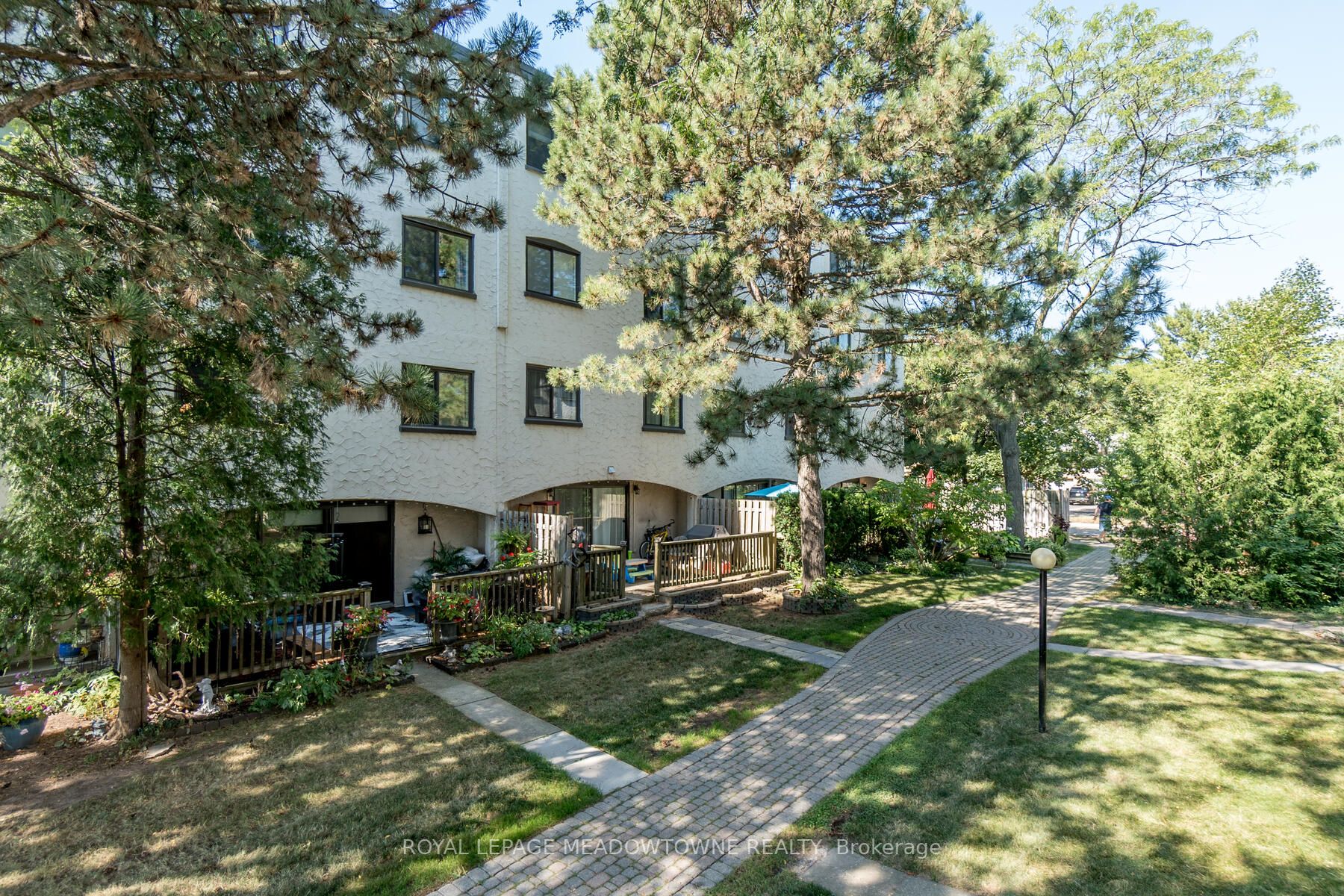 1042 Falgarwood Dr, #101
