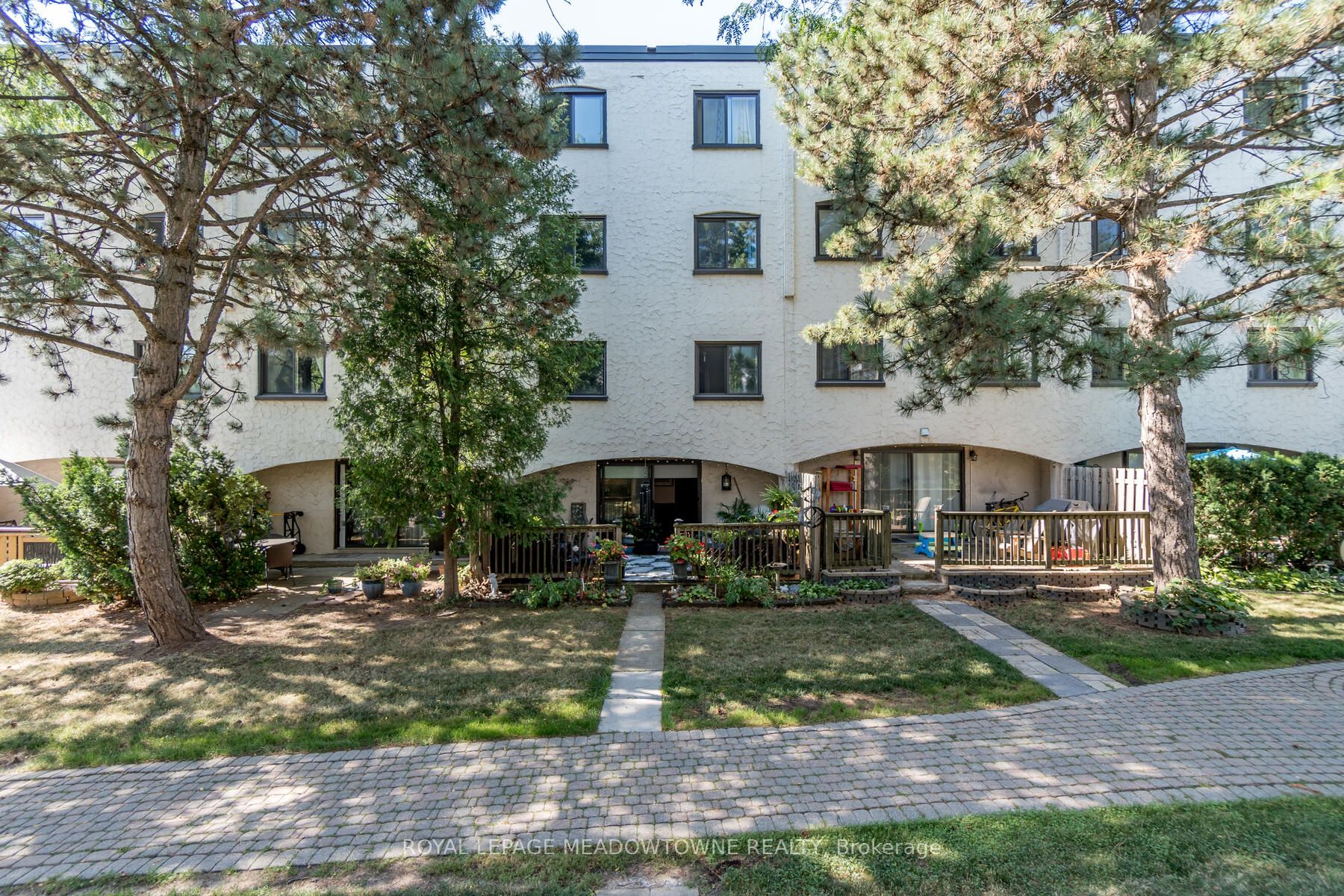 1042 Falgarwood Dr, #101
