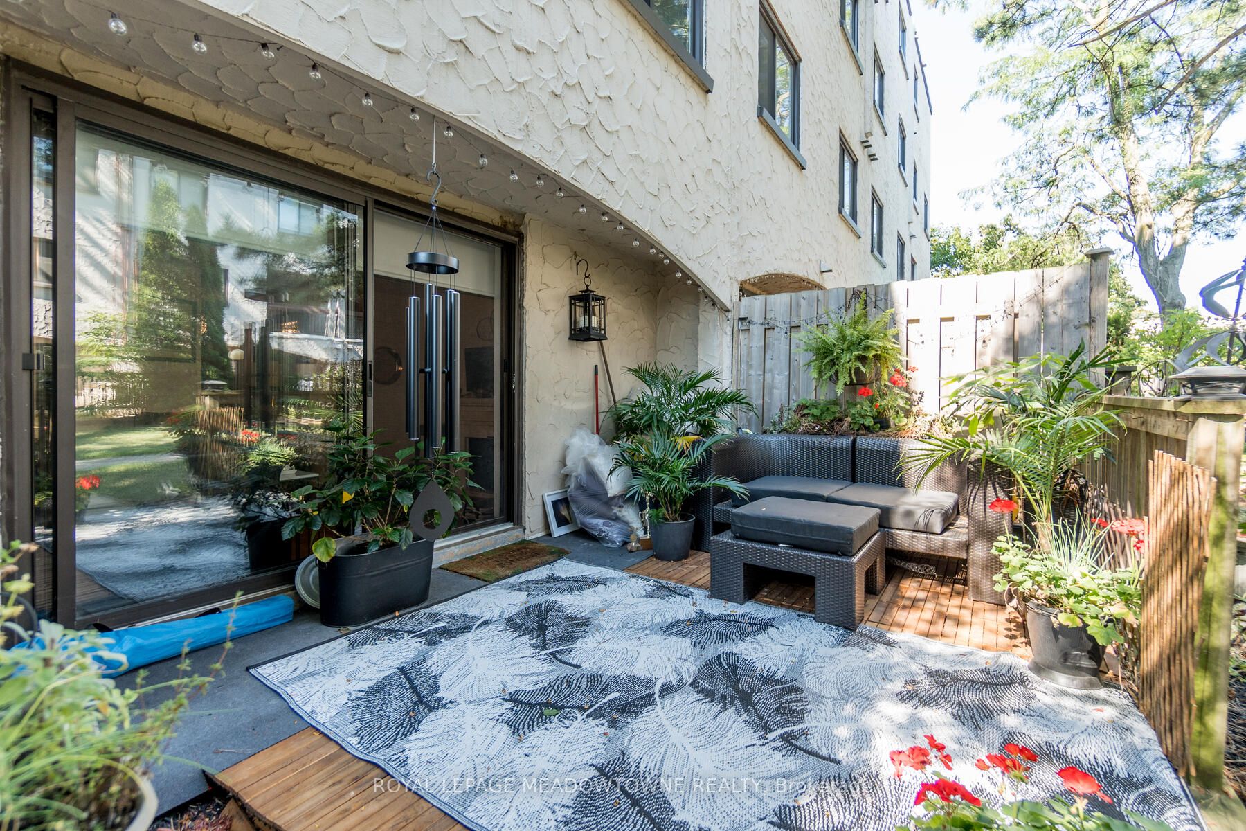 1042 Falgarwood Dr, #101