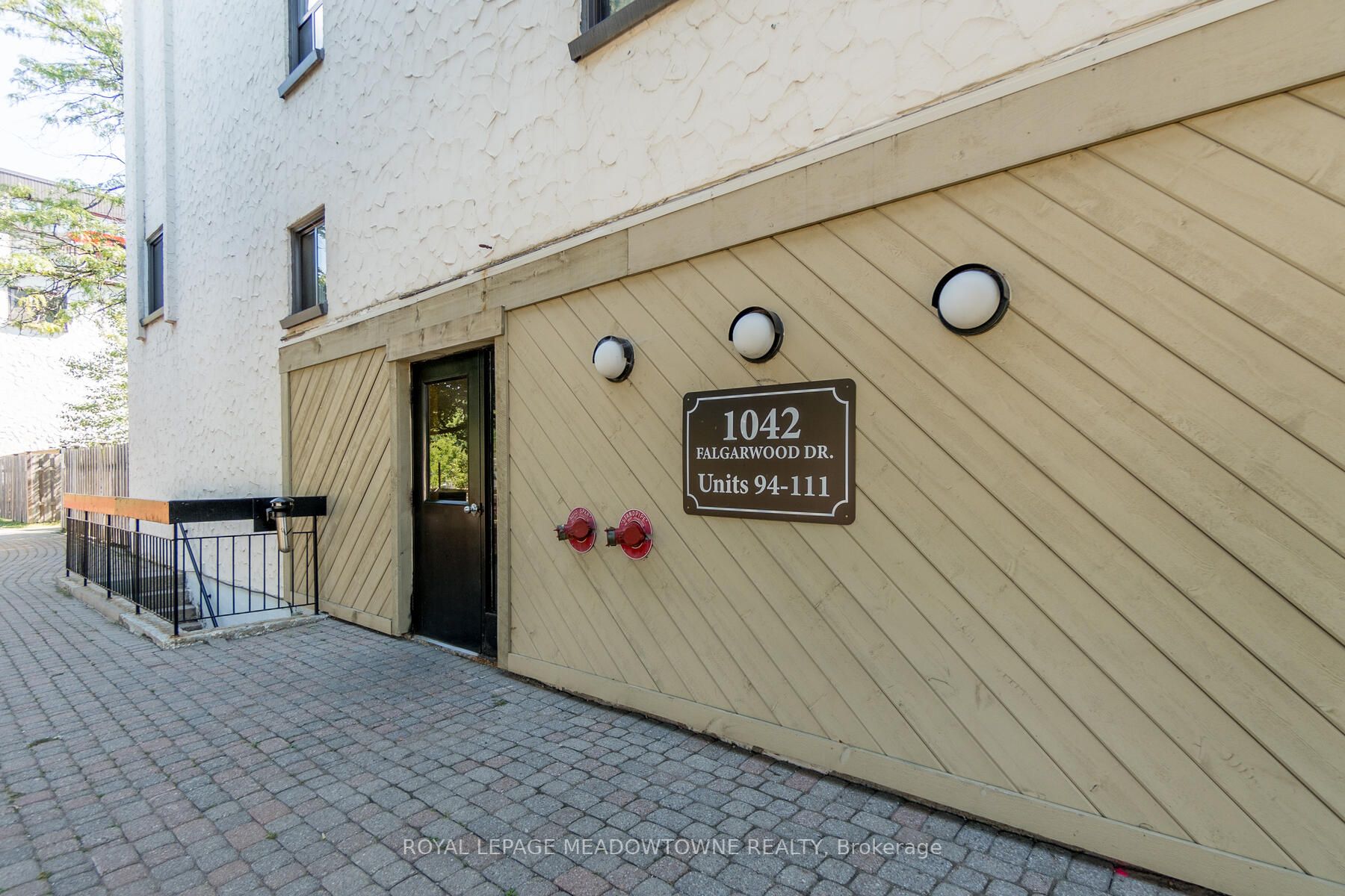 1042 Falgarwood Dr, #101