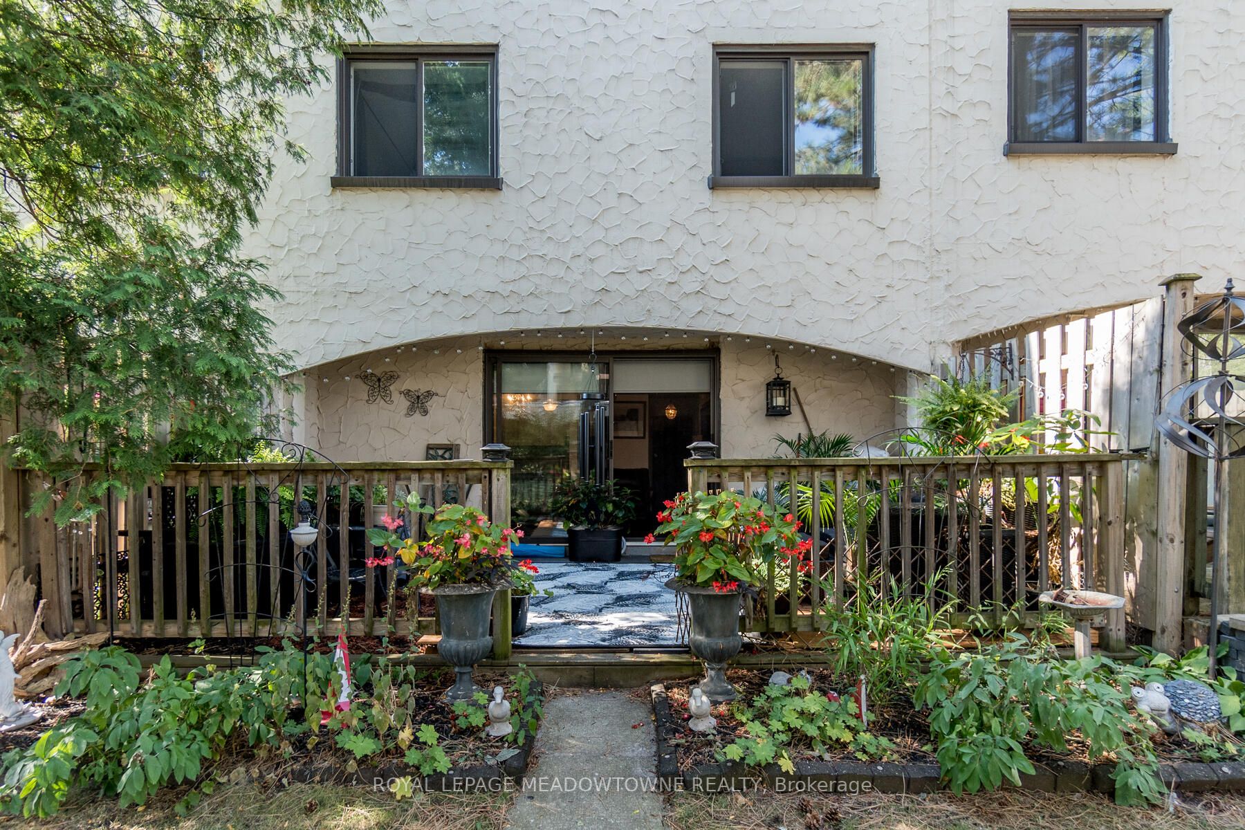 1042 Falgarwood Dr, #101