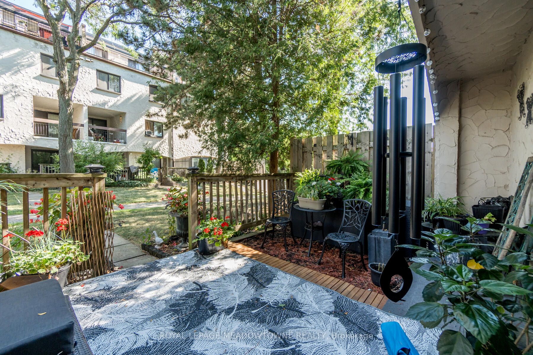 1042 Falgarwood Dr, #101