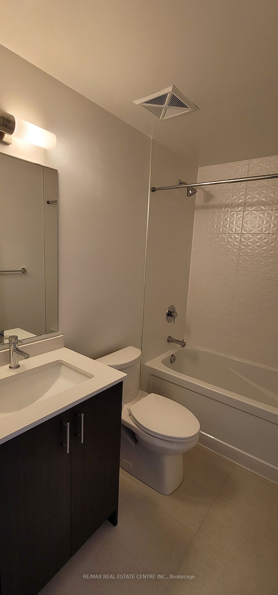 1050 Main St E, #615