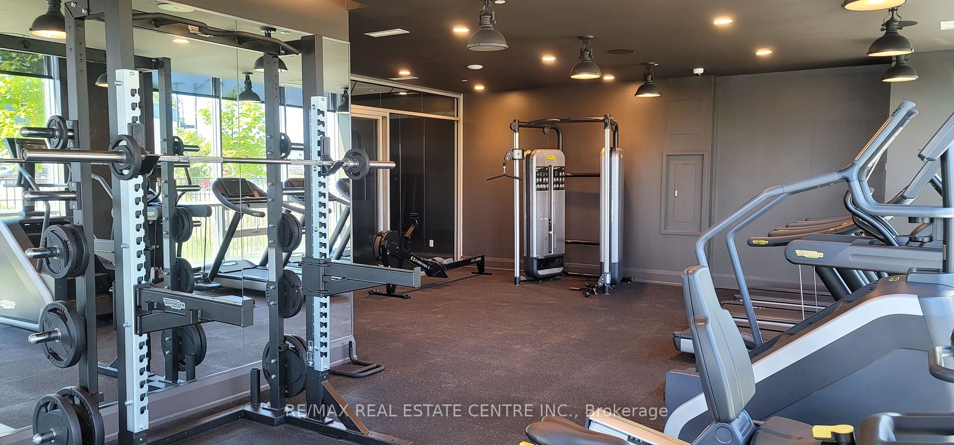 1050 Main St E, #615
