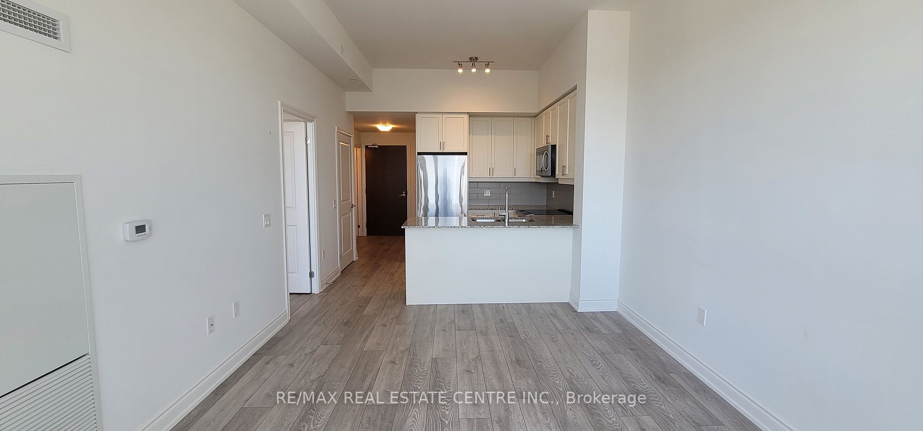 1050 Main St E, #615