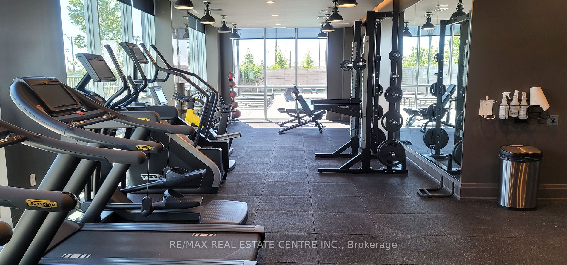 1050 Main St E, #615