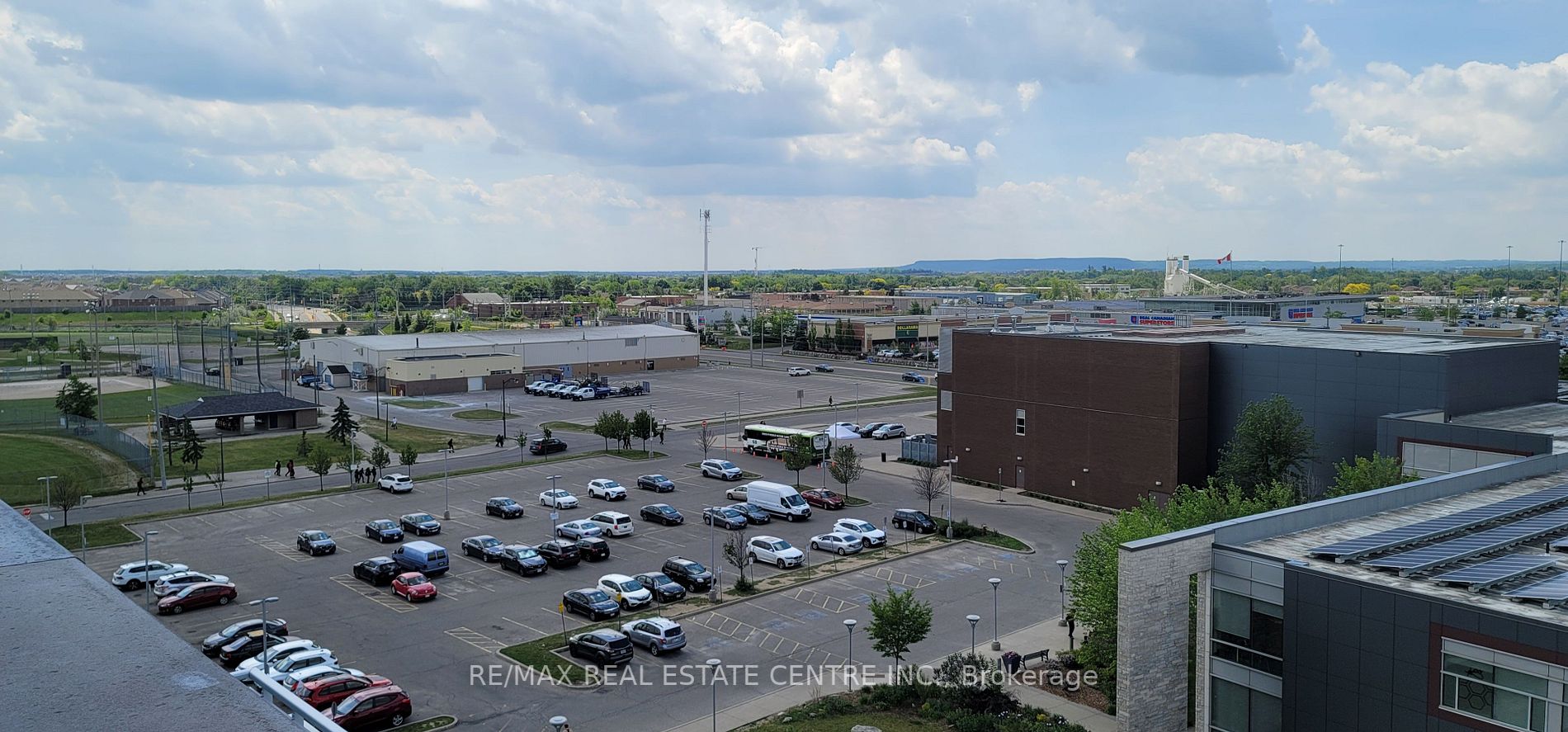 1050 Main St E, #615