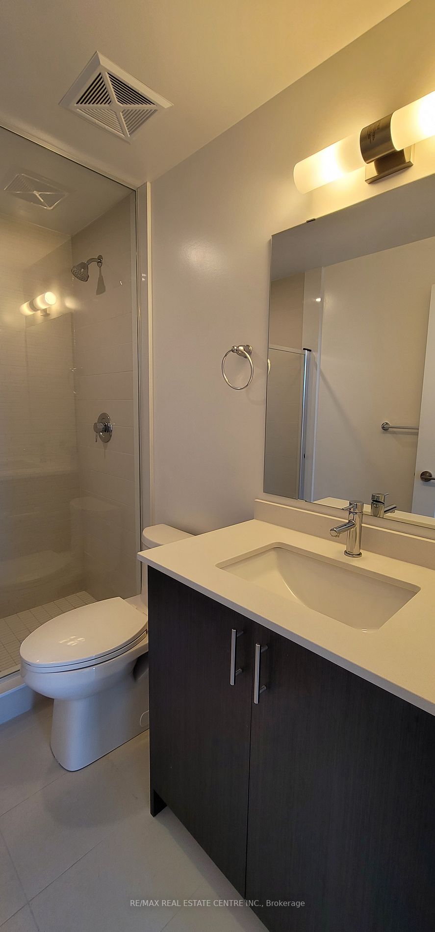 1050 Main St E, #615